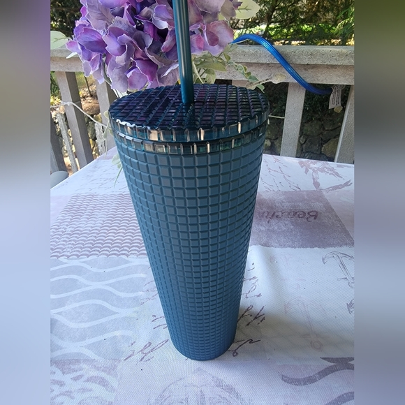 NWT NEW STARBUCKS SUMMER PRUSSIAN BLUE HONEYCOMB PATTERN TUMBLER Sz 24 Oz - Picture 5 of 11